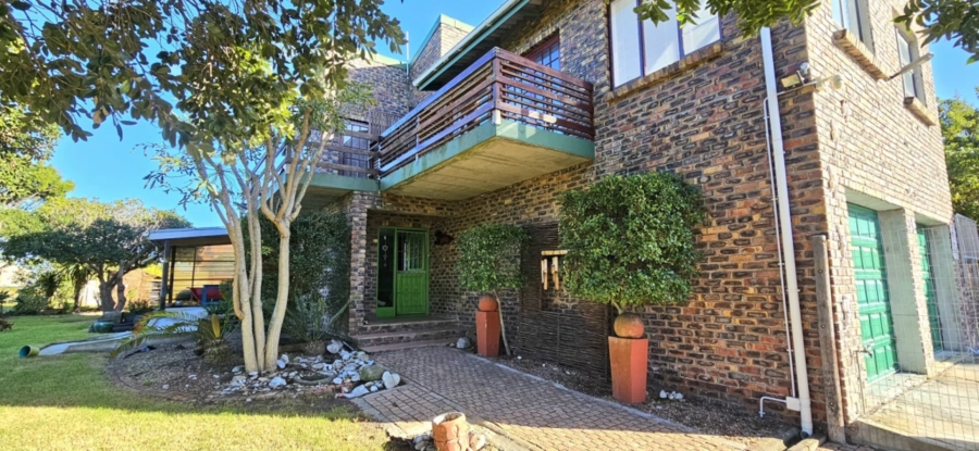 5 Bedroom Property for Sale in Franskraal Western Cape